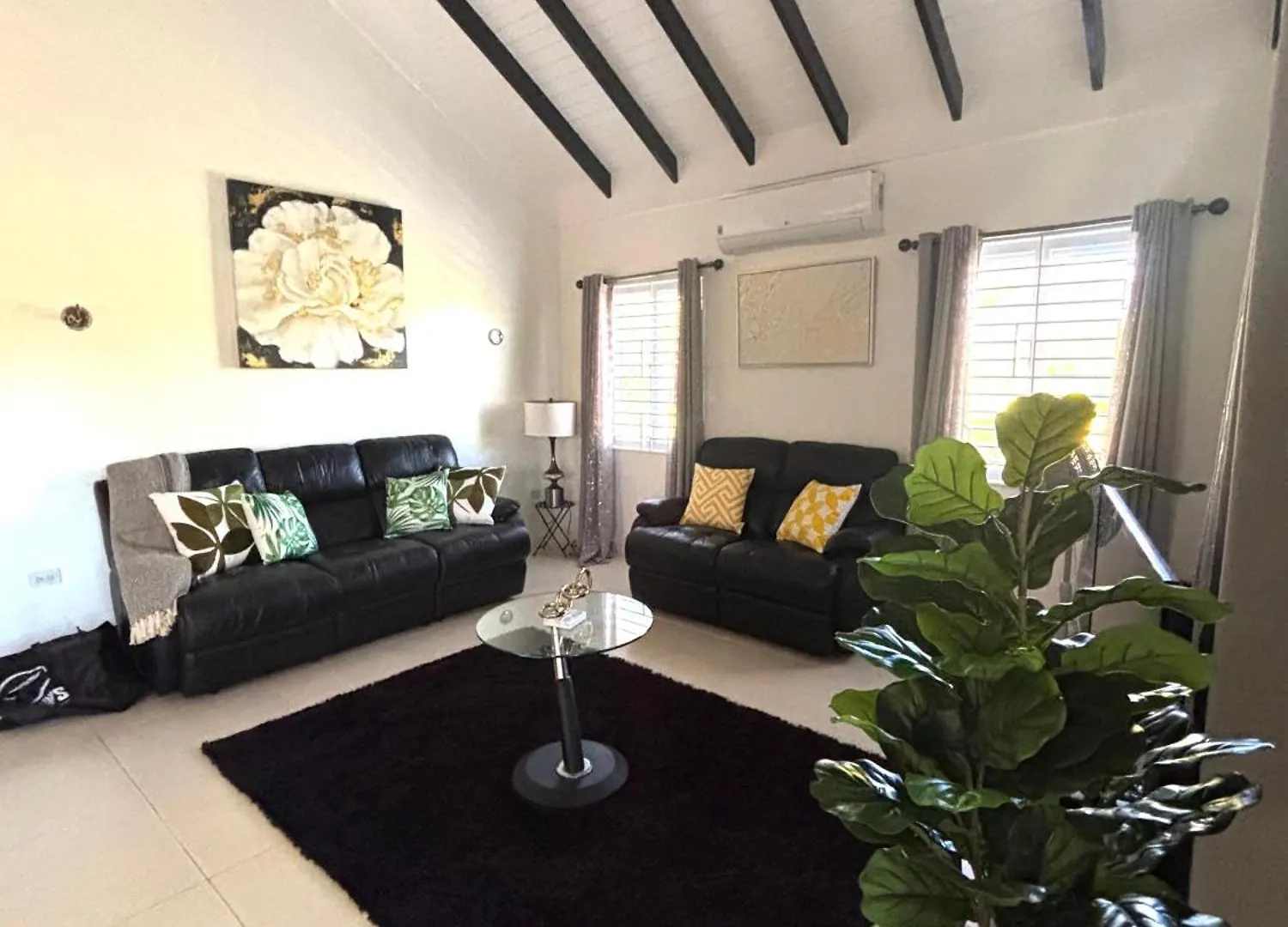 Cool Luxury One Bedroom Ocho Rios Banks Villa